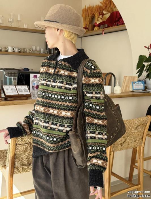 LOEWEセーター冬大人気のアイテムトレンドの最先端にブランド コピー 安心_0_1
