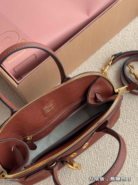MIUMIU激安 ブランド 通販即発送　2025秋冬新作定番大人の余裕が漂うバッグ_1_3