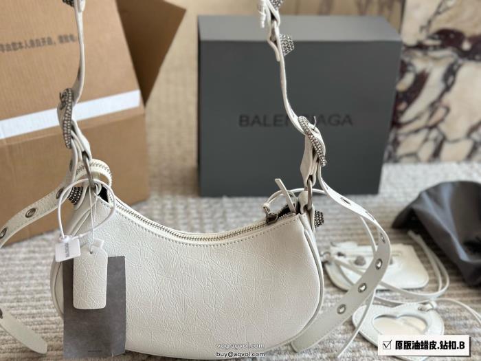 コピー 品 販売バッグbalenciaga送料込み 希少品上品で優しい雰囲気に_0_2