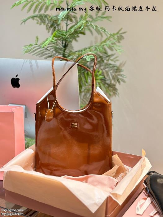 バッグ偽 ブランド 通販ミュウミュウ最新作2025秋冬スタイルアップ上品_0_1