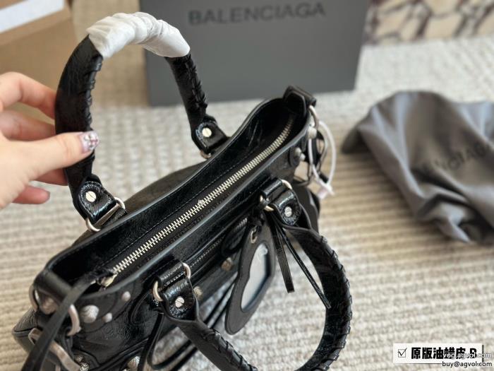 balenciagaバッグブランド コピー ショップ流行の最前線在庫希少_0_2