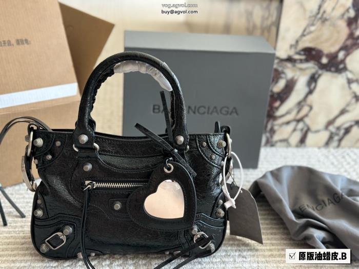 balenciagaバッグブランド コピー ショップ流行の最前線在庫希少_0_4