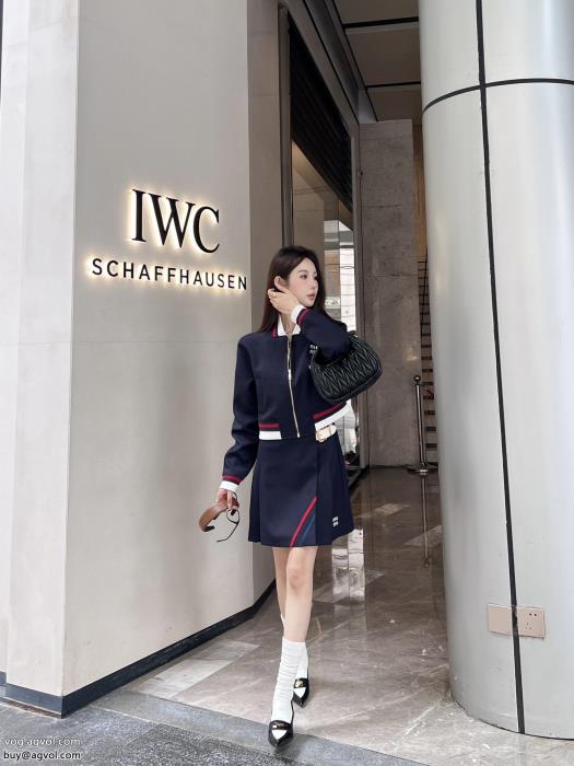 ブランド コピー 安心MIUMIUコート今人気の秘訣数量限定_0_1