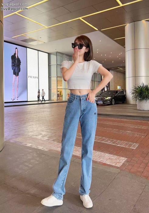 ジーンズブランド コピー 優良BURBERRYカジュアルさこの冬絶対欲しい_0_1