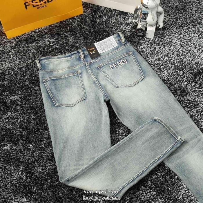 FENDIジーンズ清涼感秋先に注目を集める偽 ブランド 販売_0_4