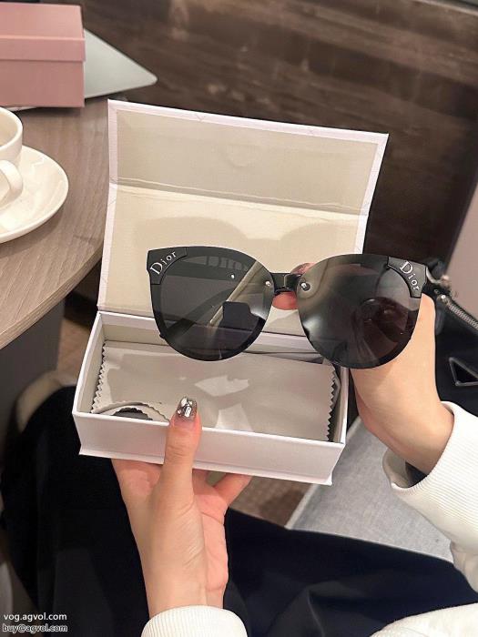 DIORサングラスブランド スーパー コピー正規品保証23秋冬大変大人気2025_0_4