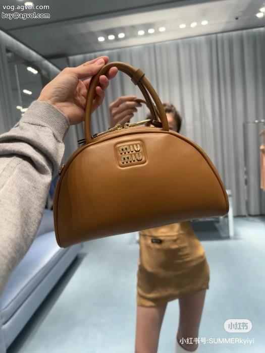 MIUMIUバッグ海外限定モデル 新作新着秋冬2025セールスーパー ブランド コピー_0_4