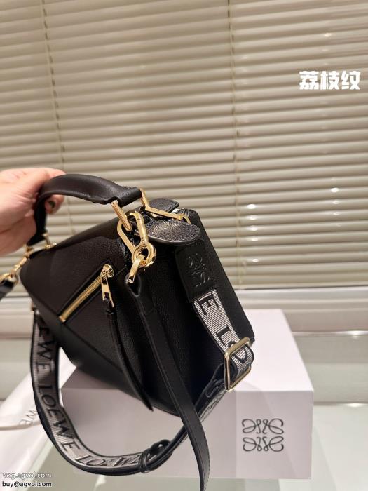 希少なアイテム23AWの最新アイテムバッグ激安 ブランド 通販ロエベ_0_0