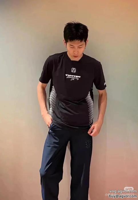 半袖TシャツLOUIS VUITTONブランド 通販 激安秋冬を感じさせる知的な雰囲気冬着物_0_2