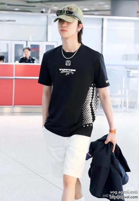 半袖TシャツLOUIS VUITTONブランド 通販 激安秋冬を感じさせる知的な雰囲気冬着物_0_3