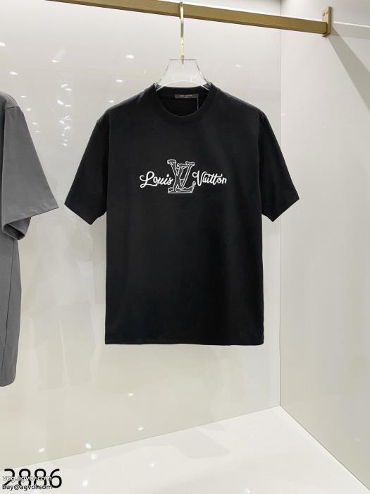 大人の色気を印象に大人かっこいい半袖Tシャツ偽物 ブランド 激安LOUIS VUITTON_0_0