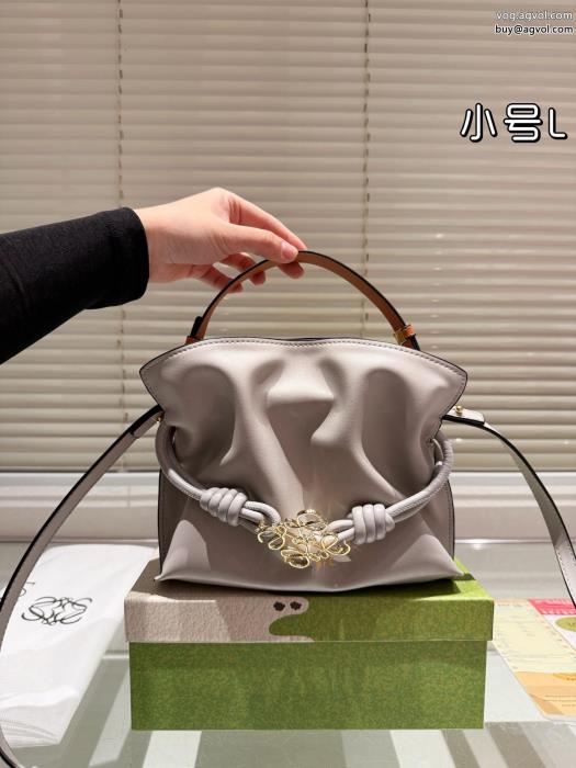 バッグLOEWEブランド 通販ゆったりシルエット流行の最前線_0_4