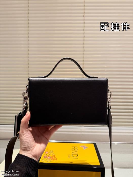 フェンディ通販 ブランドバッグ新秋セールアイテム最新商品即完売必至_0_0