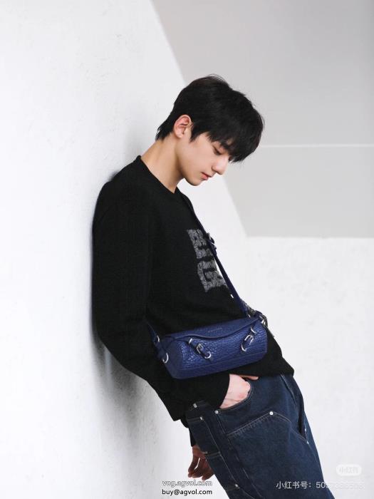 GIVENCHYコピー 品 販売2025限定新作正規品保証23秋冬セーター_0_4