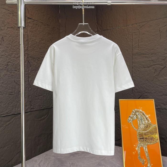 MONCLER雑誌掲載2025年秋の新作コレクションコピー ブランド 優良半袖Tシャツ_0_1