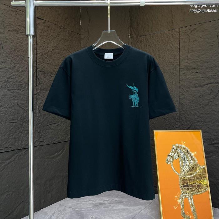 素敵なスタイルで冬の定番今流行半袖Tシャツブランド コピー 優良バーバリー_0_1