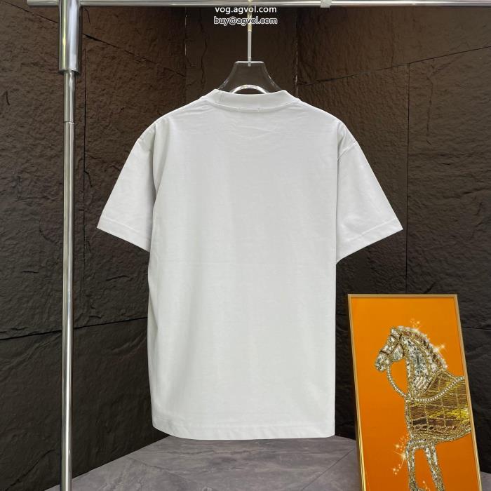素敵なスタイルで冬の定番今流行半袖Tシャツブランド コピー 優良バーバリー_0_3