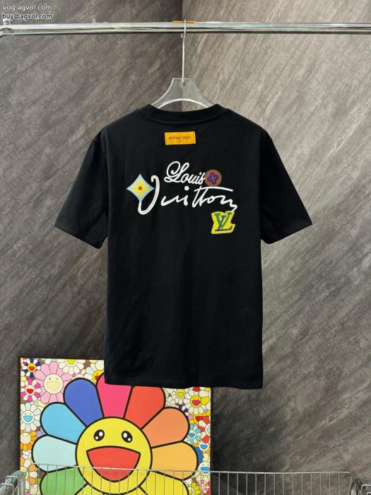 偽物 ブランドLOUIS VUITTON半袖TシャツSS23残り僅ぐっと鮮度がアップ_0_3