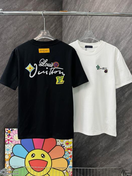 偽物 ブランドLOUIS VUITTON半袖TシャツSS23残り僅ぐっと鮮度がアップ_0_4