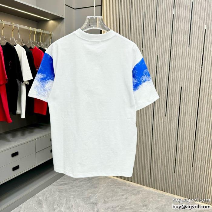 半袖Tシャツ爽快感が絶妙にマッチ愛用ブランドバーバリーコピー 品 販売_0_0