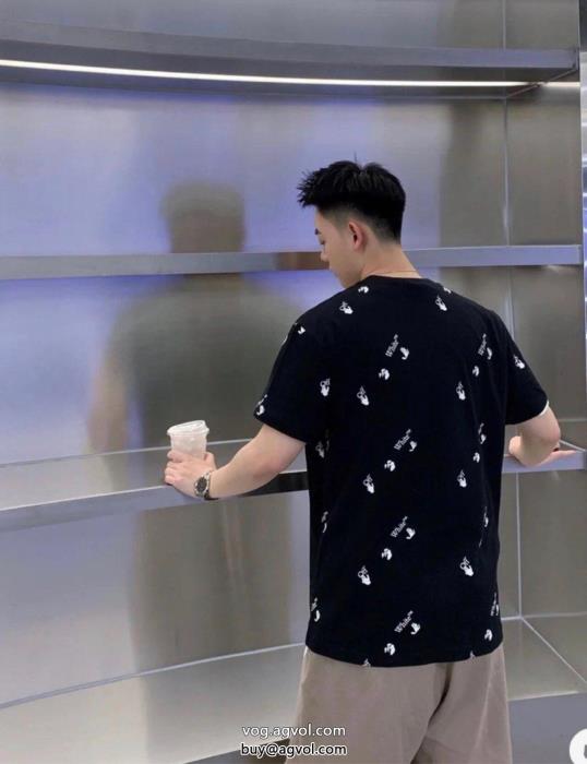 コピー 商品 通販快適な着心地冬に必須の定番アイテムOff-White半袖Tシャツ_0_0