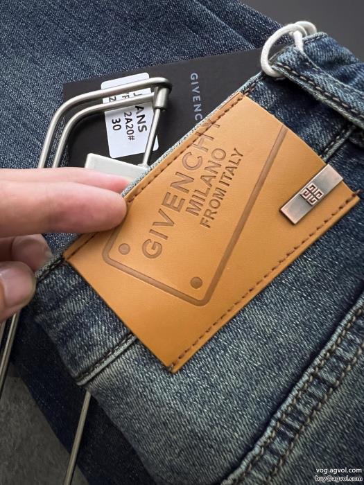 GIVENCHYコピー 商品 販売ジーンズ23SS 秋冬最新作 海外発今年もトレンド_0_1