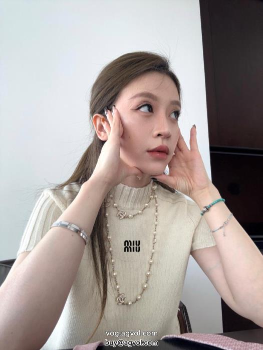 半袖Tシャツ季節感をプラス人気商品注目新ブランドブランド 通販 激安MIUMIU_0_1