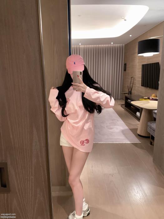 クロムハーツ日本完売2025年秋冬のトレンドの動向ブランド 品 激安 通販長袖Tシャツ_0_0