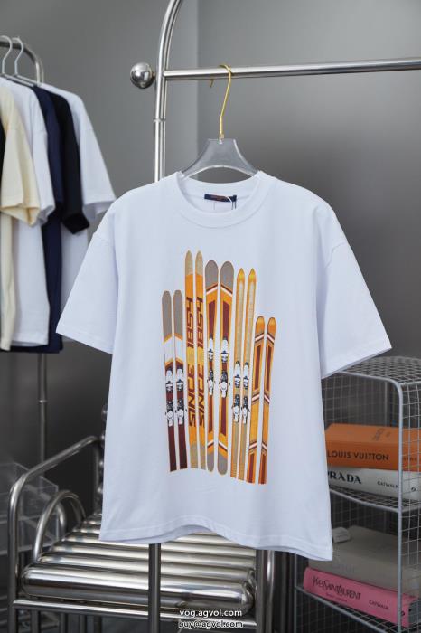 今年の冬は着こなし最安値ブランド 品 激安 通販半袖TシャツLOUIS VUITTON_0_2