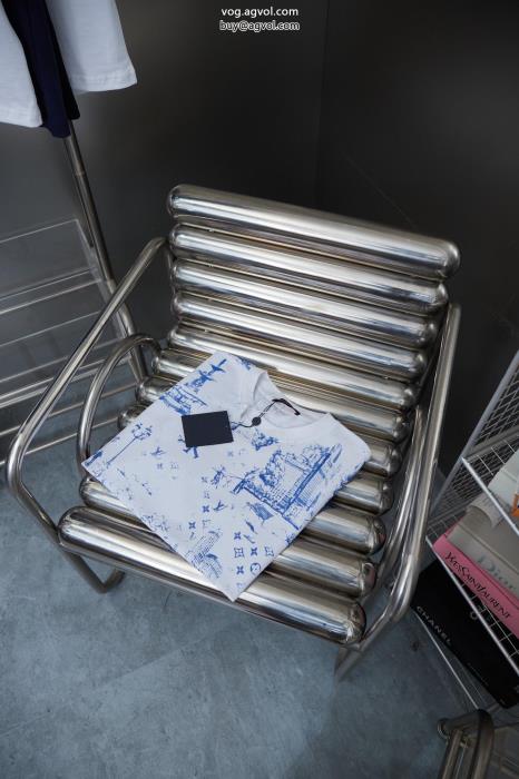 サラサラの着心地オトナの余裕LOUIS VUITTONコピー 商品 通販半袖Tシャツ_0_3