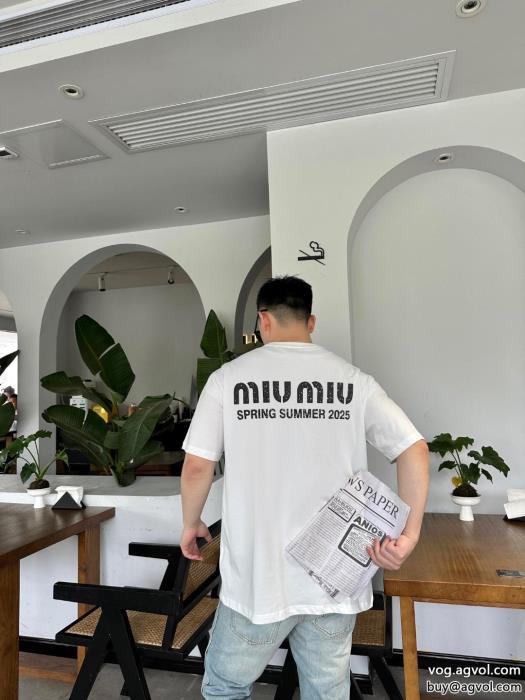 MIUMIUスーパー コピー 通販スタイルアップ上品完売間近半袖Tシャツ_0_3