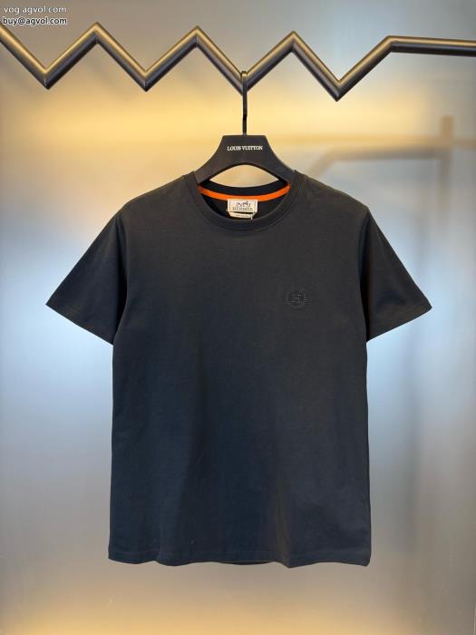 偽物 通販 半袖Tシャツファッション感が急上昇！秋冬2025年の最新アイテムHERMES_0_1