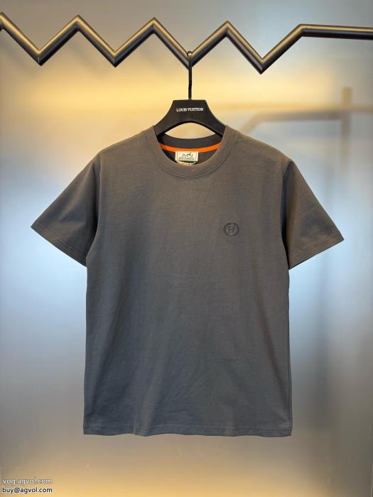 偽物 通販 半袖Tシャツファッション感が急上昇！秋冬2025年の最新アイテムHERMES_0_3