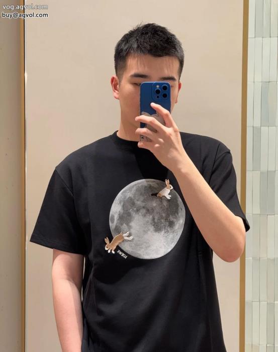 ロエベ半袖Tシャツブランド スーパー コピー 優良限定SALE定番人気_0_3