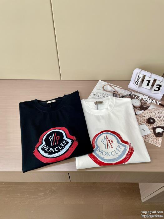 ブランド 品 コピーMONCLER半袖Tシャツ再入荷が嬉しい素敵なデザイン_0_3