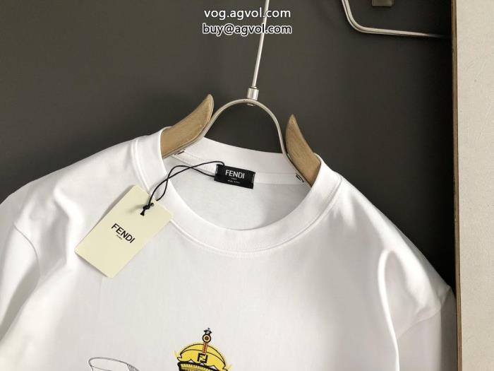 コピー 品 販売FENDIスタイルを綺麗に在庫希少半袖Tシャツ_0_3