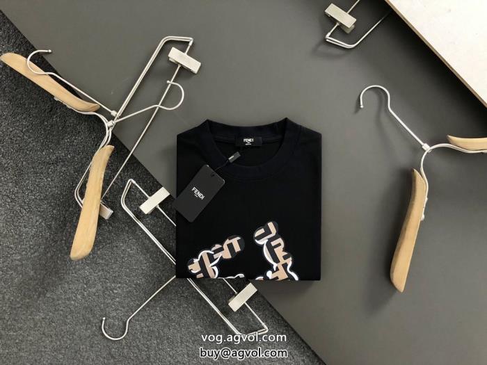 偽物 ブランドFENDINEW　新作 都会的な印象のスタイル半袖Tシャツ_0_0