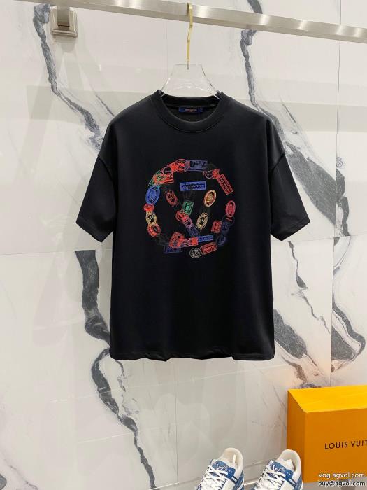 大人の余裕が漂うSS23完売必至コピー ブランド 販売半袖Tシャツルイ ヴィトン_0_2