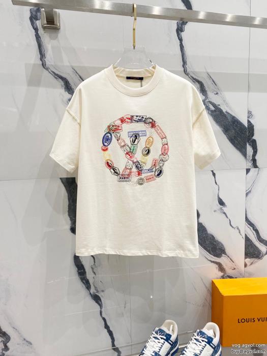 大人の余裕が漂うSS23完売必至コピー ブランド 販売半袖Tシャツルイ ヴィトン_0_3