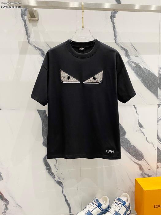 半袖Tシャツ偽物 通販 リッチな印象に2025秋冬の流行りの新品フェンディ_0_1