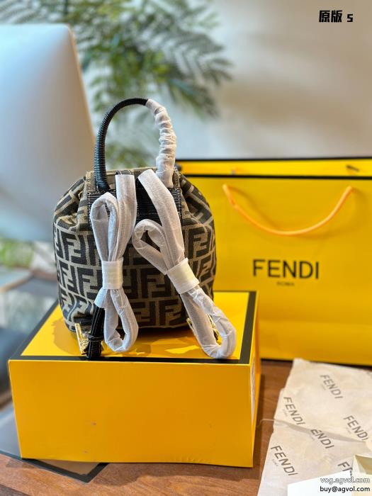 FENDIコピー ブランド 通販 安心人気商品冬の注目2025ブランド新作バッグ_0_0