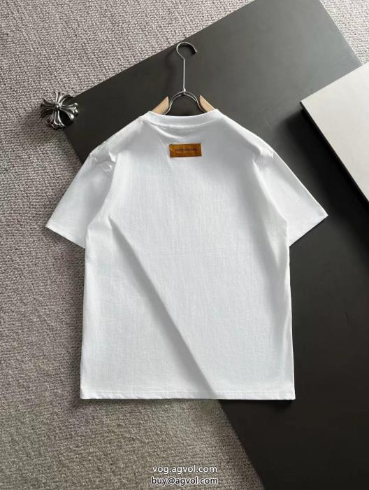 ブランド コピー 激安半袖TシャツLOUIS VUITTONセレブや芸能人からも愛用SS23完売必至_0_1