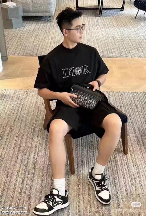 DIOR新鮮ながら上品最速！ブーム当確の2025秋冬トレンド偽 ブランド半袖Tシャツ_0_0