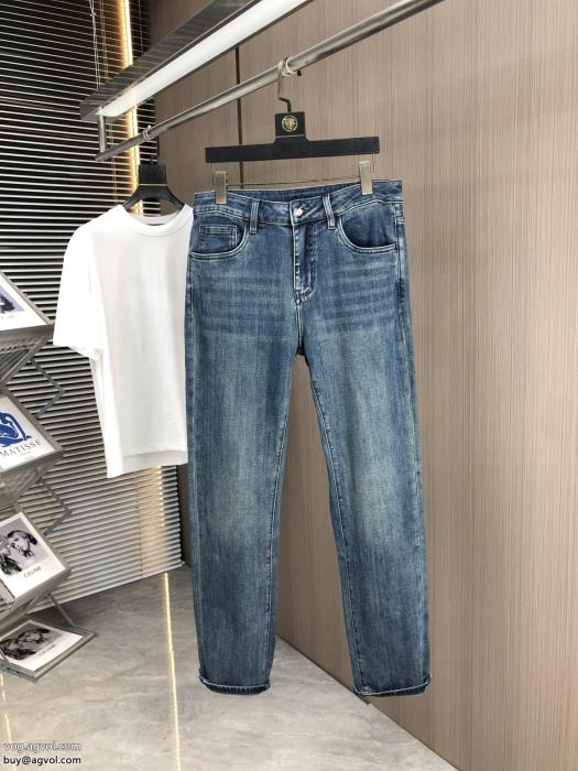 高い人気上品な印象に格上げMONCLERジーンズ偽 ブランド 購入_0_2