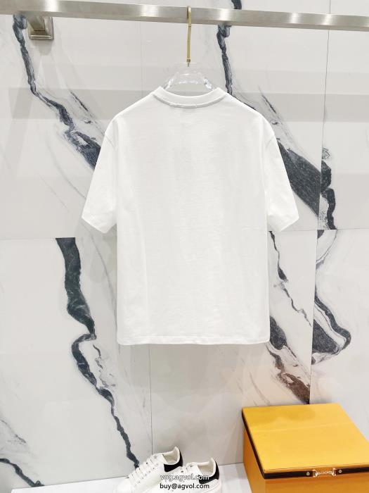 バーバリー半袖Tシャツ限定生産品抜け感や着心地重視偽物 ブランド_0_4