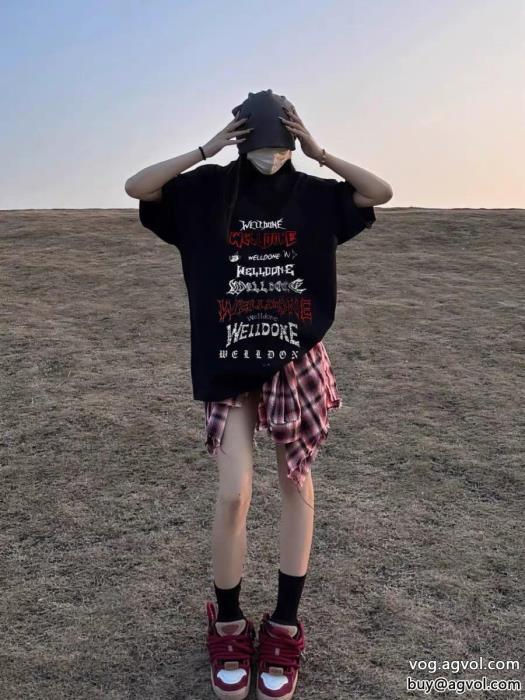 優しい肌触りカジュアルの定番半袖Tシャツbalenciagaコピー 品 ブランド_0_2
