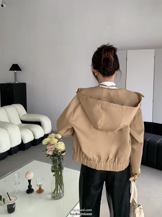 コピー ブランド 販売高級感も漂い可愛い完売確実  大人気コートCELINE_0_1
