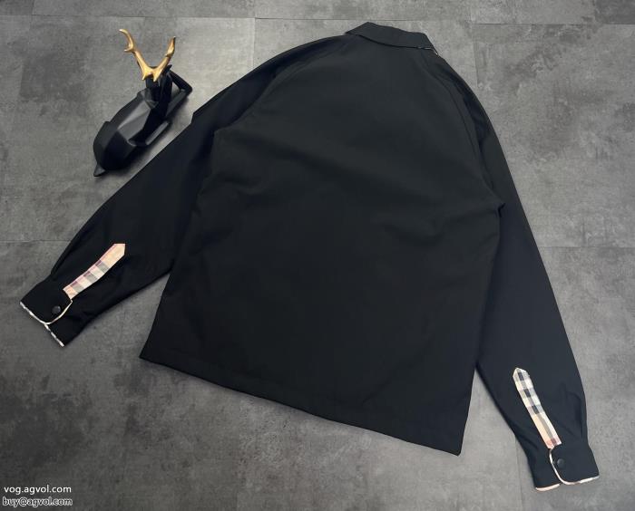偽 ブランド万能アイテム最前線2025BURBERRYコート_0_0