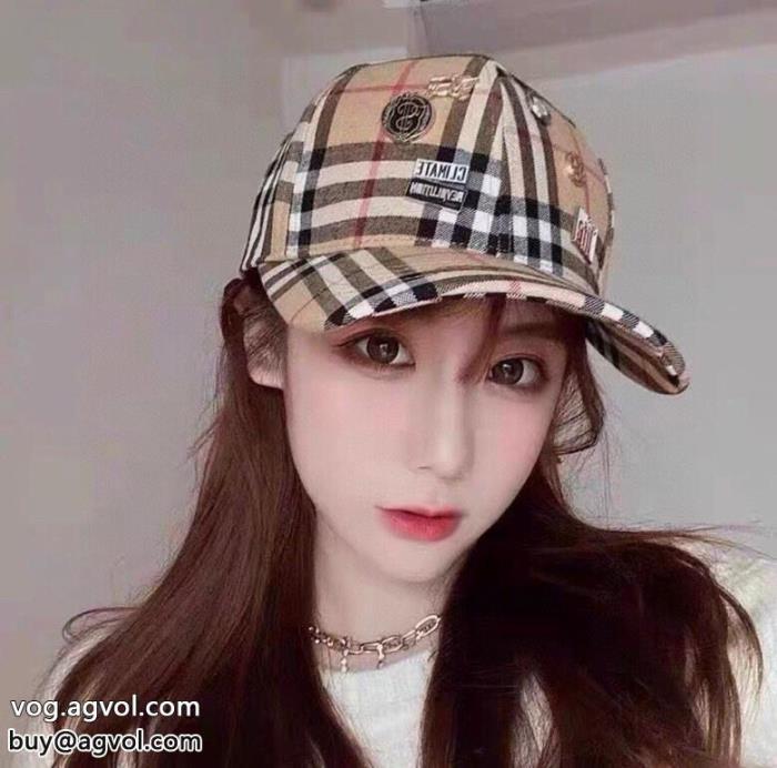 今年風大人っぽい印象が素敵バーバリー帽子ブランド 偽物 激安 通販_0_1