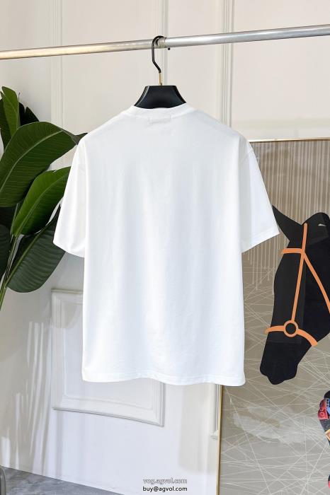 モンクレール半袖Tシャツ偽 ブランド涼しげに演出存在感は抜群_0_1